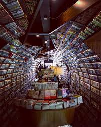 This Infinity Book Store Looks Like An Endless Tunnel Of Books Bookstore Books House Design