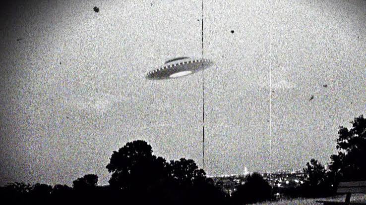 Pentagon declassifies UFO footage: can't explain 'unidentified aerial  phenomena'