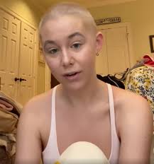 Miranda McKeon, 19, Undergoes Surgery for Breast Cancer