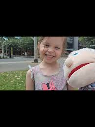 THE FAMILIA TOUR GUIDE