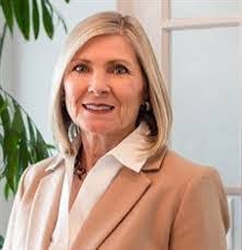 Darlene Percle's Instagram, Twitter & Facebook