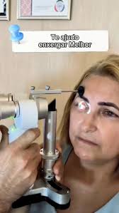 Muita gente adia a consulta achando que “é só uma irritação”, mas problemas  oculares podem evoluir rapidamente e comprometer a visão. No vídeo, você vê  a diferença que o diagnóstico precoce e