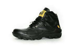 All outdoor shoes like safety jogger malaysia have to be water resistant because you could not expect the earth where you set a camp or hike will be dry and clean, especially in a tropical country where torrential rain is a common sight. Safety Shoes Posts Facebook