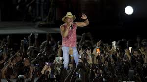 Kenny Chesney Grossed 4 8 Million At Miller Park Concert