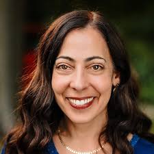 Laura Kramer's Instagram, Twitter & Facebook