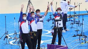 湯智鈞在東奧個人射箭首輪碰上越南選手阮黃飛宇(nguyen hoang phi vu)，最終湯智鈞以7比1奪勝，闖進32強後，將要碰上學長魏均珩，上演「台灣內戰」。 。(東京奧運,東奧射箭,湯智鈞) Vrvlbnr Hqttrm