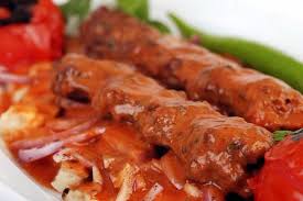 The halep sauce is the main ingredient in iskender kebab and also be eaten on other types of turkish dishes every turkish restaurant or kebab shop makes it. Halep Isi Kebap Picture Of Tatbak Istanbul Tripadvisor
