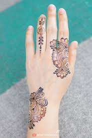 نقش الحناء فيديو سهل و جميل نقش الحناء خطوة بخطوة نقش الحناء البسيط Hand Henna Finger Henna Designs Mehndi Designs For Hands