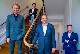 Julius baer group is a swiss banking firm which is the parent company of bank julius bär, a traditional private bank based in zurich, switzerland, which dates back to the year 1890 when it was founded by the famous banker julius bär. Caroline M Piraud Head Of Philanthropy Bank Julius Bar Linkedin