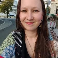 Faith Wainwright's Instagram, Twitter & Facebook