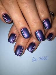 Get ready for some manicure magic as we bring you the hottest nail designs. Diamond Nails Rovid Koromre Mintak Avagy A Rovid Korom Facebook