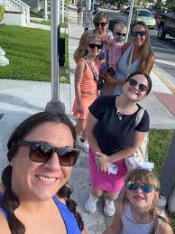 Halloween Fun With Daisy & Donald 🎃🍬🍫🏰