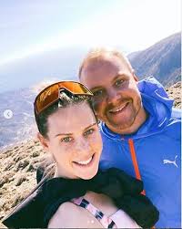 Max verstappen mit seiner deutschen freundin dilara sanlik foto: Https Www Mopo De Sport Formel 1 Stars Daheim Hamilton Wehrt Sich Gegen Corona Geruechte 36442404