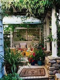 Private Tips Make Your Deck More To13 Tips To Make Your Deck More Private Outdoor Gardens Patio Garden Patio