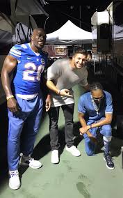 It sounds like some strange sexual practise, but tebowing is actually a new way of showing the world how holy you are. Tim Tebow On Twitter When Secnation Brings U Back For Gatornation Homecoming Snoopdogg Is Tebowing Gatorgrowl Titusoneilwwe Wwe