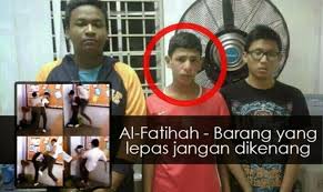 775 beğenme · 2 kişi bunun hakkında konuşuyor. Video 3 School Bullies Beat Up School Monitor In Seberang Jaya
