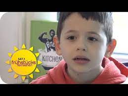 Autistische kinder fangen später damit an oder sprechen gar nicht. Autistische Kinder Selim Und Sami 8 Brauchen Toleranz Sat 1 Fruhstucksfernsehen Tv Youtube