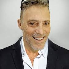 Brian Craine's Instagram, Twitter & Facebook