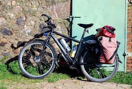 Lightweight Bike Touring Packing List Und Liste Dessen Was Sie Mitnehmen Vorabend Fahrradtour Radtouren Packing