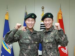 La nueva vida de los gemelos; ìœ¡êµ° 2ì‚¬ë‹¨ ì¼ëž€ì„± ìŒë'¥ì´í˜•ì œ ì „ë¬¸í•˜ì‚¬ íƒ„ìƒ ì—°í•©ë‰´ìŠ¤