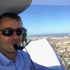 ❌ Build simulators to train real pilots with massive ROI 💰✈️ ✓ Play games  🎮🤌 Flying through the deserts of Arrakis in ornithopter in Dune VR with  MSFS.