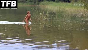 Izabella Scorupco Nude & Sexy Collection (24 Photos) | TheFappening