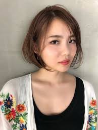 妊婦さんにぴったりの髪型９選 妊娠中のカット カラー パーマについても解説 bangs バングス ショートのヘアスタイル 丸顔 髪型 髪型