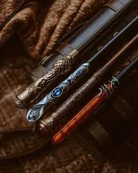 Argus filch is the caretaker of hogwarts. ðšŽðš ðšŽðš•ðš'ðš—ðšŠ Auf Instagram Which Wand Is Your Favourite The Locket Of Slytherin The Diadem Of Ravencl Slytherin Wands Ravenclaw Wand Slytherin Wand