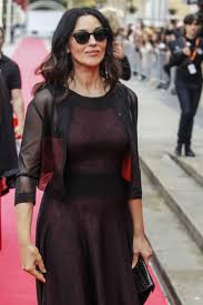 Use custom templates to tell the right story for your business. Ek8ambwtikh H Monica Bellucci Anastatwse To Festibal Toy San Sebastian Allyou Gr