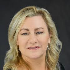 Jeanette Dougherty's Instagram, Twitter & Facebook