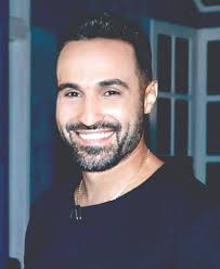 في مارس 2018 ظهر في بطولة الفيلم الكوميدي الدرامي علي بابا الذي شارك. ÙƒØ±ÙŠÙ… ÙÙ‡Ù…ÙŠ ÙŠØµÙˆ Ø± Ù…Ù„Ø§Ùƒ Ø§Ù„Ø±Ø§ÙŠ