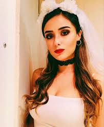 738 Likes, 34 Comments