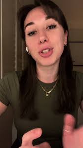 Abby Bloomer's Instagram, Twitter & Facebook