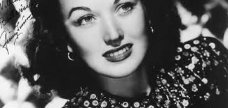 Ginny Simms, foi uma cantora que primeiro ganhou fama como vocalista com a  banda Kay Kyser