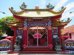 A legjobb hotelek vihara avalokitesvara, serang közelében. Vihara Avalokitesvara Pamekasan Jejak Bocahilang