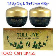 Find your favorite health supplements and natural beauty products here. Tull Jye Day Night Cream Ab Hijau Shopee Indonesia
