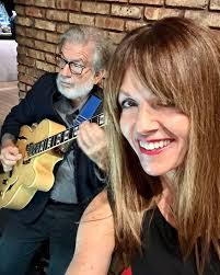 Darcie Allen's Instagram, Twitter & Facebook