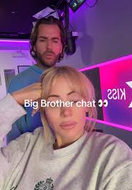 Source Bar Olivia Attwood