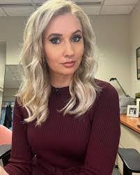 Kelly Reiling's Instagram, Twitter & Facebook