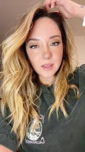 Ashley Wickersham's Instagram, Twitter & Facebook