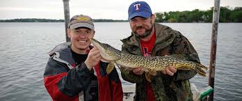 We volunteer in the communities around lake minnetonka because we want to make our local waters safe and enjoyable, and because we care about our neighbors and the neighborhoods we live in. Lake Minnetonka Regional Park Three Rivers Park District