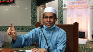 Jamak antara dua shalat, pada waktu safar dibolehkan. I Love Kuliah Bila Musafir Tak Boleh Solat Jamak Dan Qasar Syeikh Ahmad Fisol Facebook
