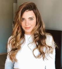 Ezgi eyüboğlu, 1988 yılı'nda ankara'da doğmuştur. Ezgi Eyuboglu Height Weight Age Net Worth Dating Bio Facts