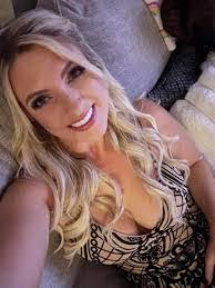 Cassandra Rooney's Instagram, Twitter & Facebook