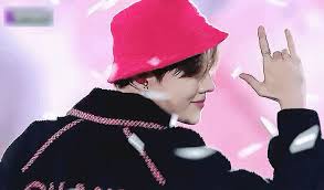 New finger heart that jhope made #jhope jhope: Animated Gif About Kpop In Jhope Gifs By ï¾