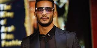 كيف يقضي محمد صلاح العزل المنزلي في رمضان. Ø´Ø§Ù‡Ø¯ Ù…Ø­Ù…Ø¯ Ø±Ù…Ø¶Ø§Ù† Ù…Ù† Ø·Ø§Ø¦Ø±ØªÙ‡ Ø§Ù„Ø®Ø§ØµØ© Ù„Ù€ Ø´Ù‚ÙŠÙ‚Ù‡ Ø·Ø§Ù„ Ø¹Ù…Ø±Ùƒ ØµÙˆØ±Ø©