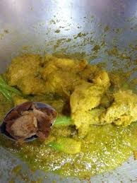 Jom cari idea masak hidangan via salamisimon1.blogspot.com. Ayam Masak Ungkep Kuahnya Tak Terlalu Basah Kering Sedikit Macam Rendang Mingguan Wanita