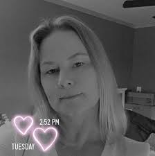 Can I use these for the lava drip cups? 5:10 姜 ← Search or ask a question  Cake Mate 9-Pack Gel Food Coloring Set for Easter Egg Dying $1499 4.6 14  prime