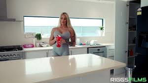 MUSCLE BARBIE DOES AND AND SWALLOWS CUM - XNXX.COM