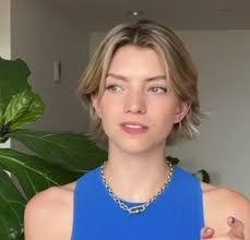 Alysha Ruiz's Instagram, Twitter & Facebook